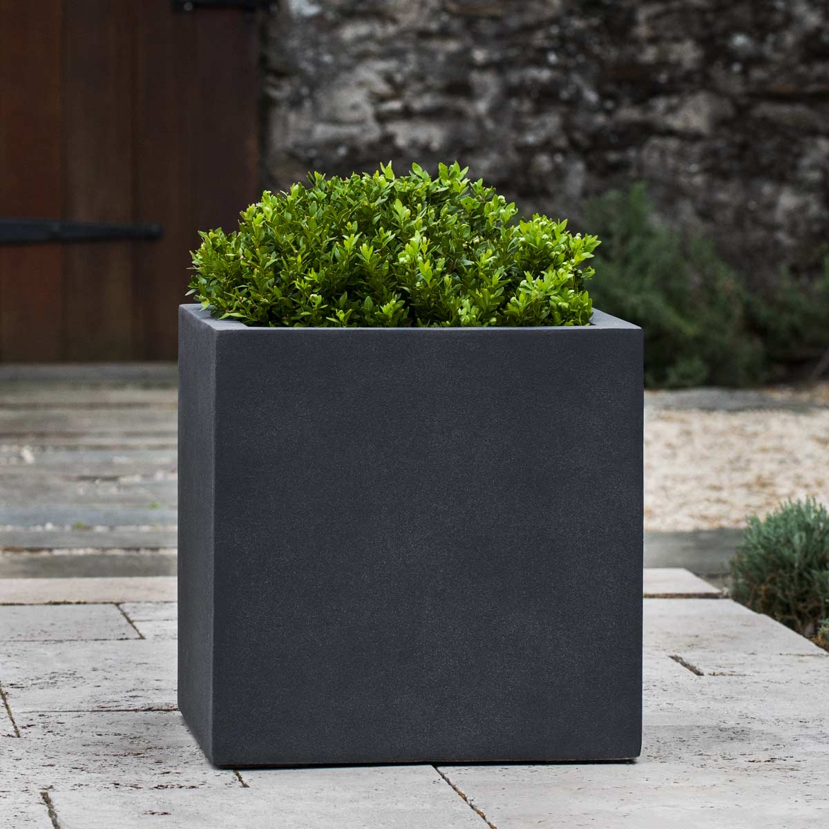 Farnley Planter (fiberglass In Lead Finish)